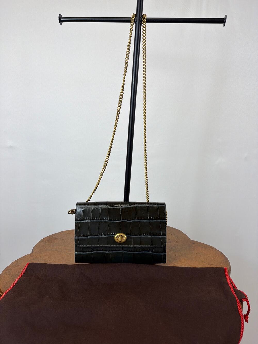 Coach Dark Green Leather Small Crossbody Bag Gold Chain Strap Kisslock